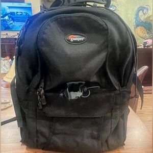 Lowe pro camera bag in GUC